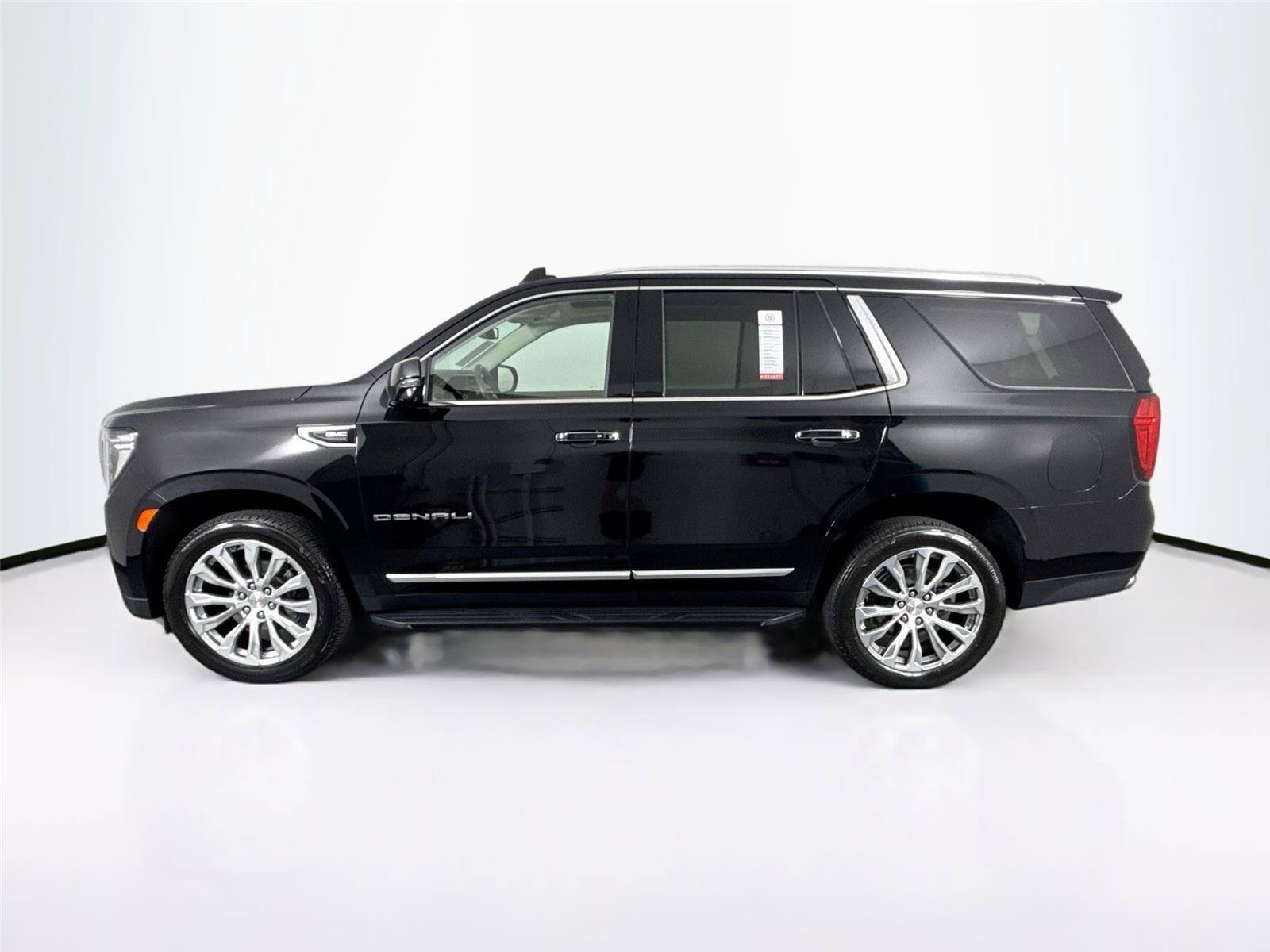Used 2024 GMC Yukon Denali AWD/4WD image 14