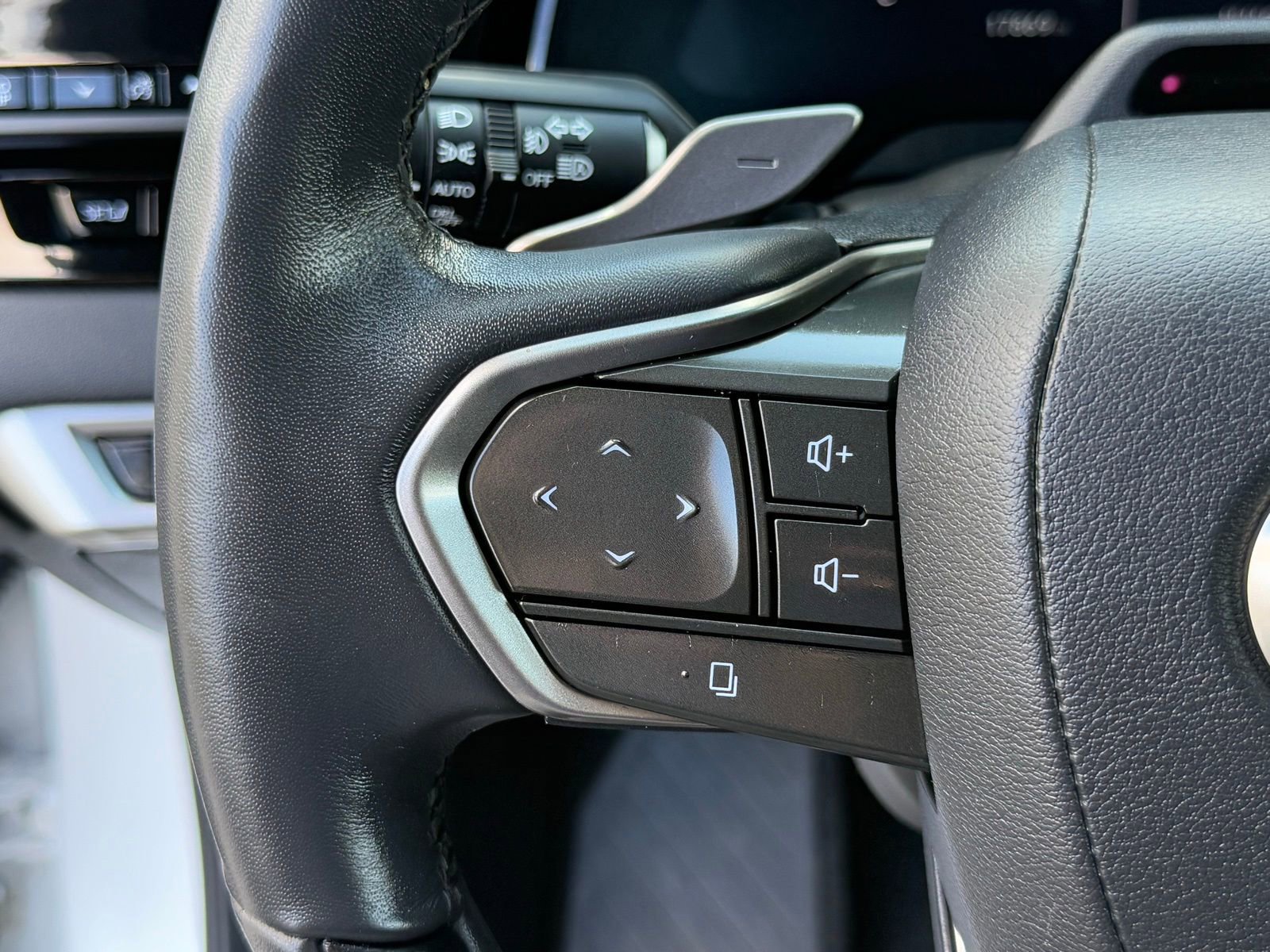 Used 2024 Lexus RX 350 FWD image 26