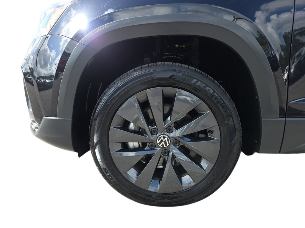 Used 2024 Volkswagen Taos S FWD image 30