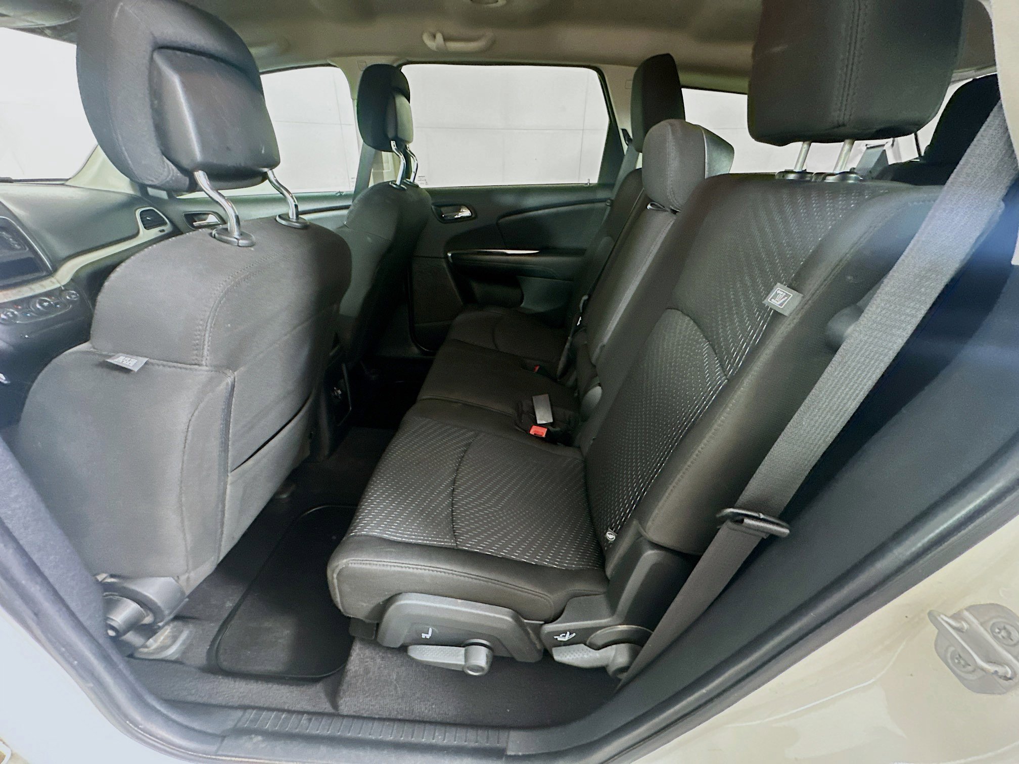 Used 2018 Dodge Journey SE w/ Popular Equipment Group FWD image 23