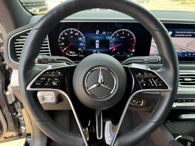 Used 2025 Mercedes-Benz GLS 450 4MATIC image 13