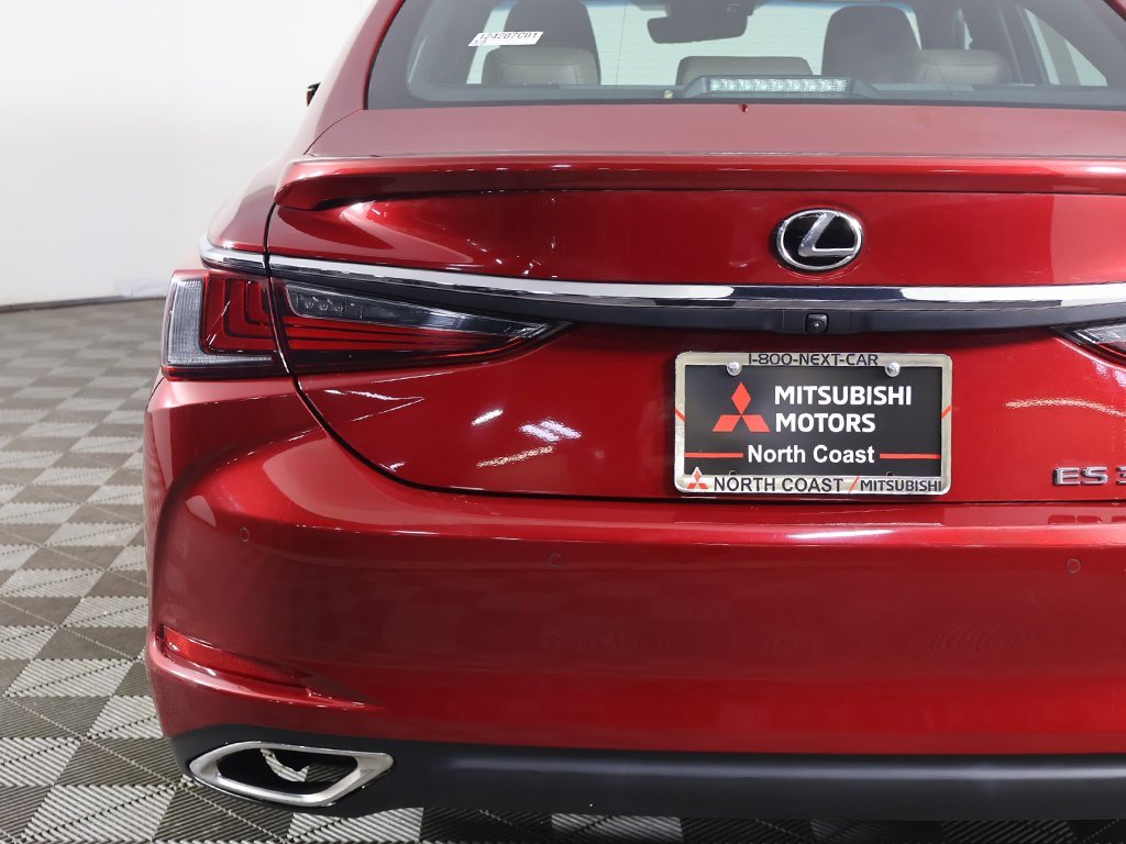 Used 2022 Lexus ES 350 w/ Premium Package image 17