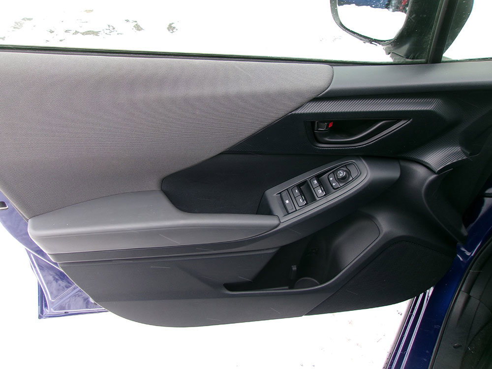 Used 2024 Subaru Crosstrek 2.0i AWD/4WD image 16