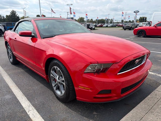 Used 2014 Ford Mustang Premium RWD image 2