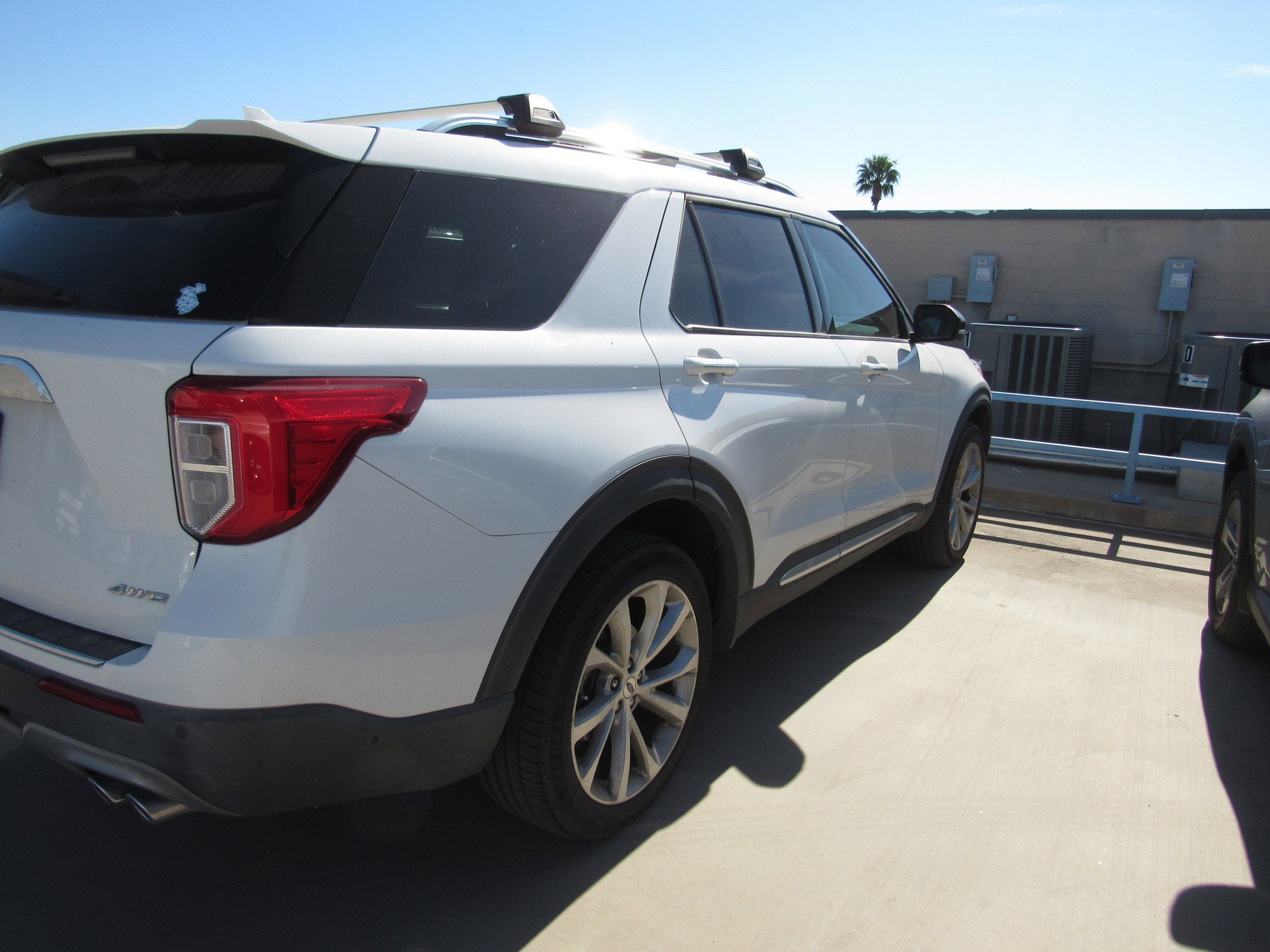 Used 2021 Ford Explorer Platinum w/ Equipment Group 601A image 3