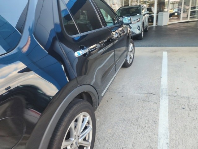 Used 2016 Ford Explorer Limited image 11