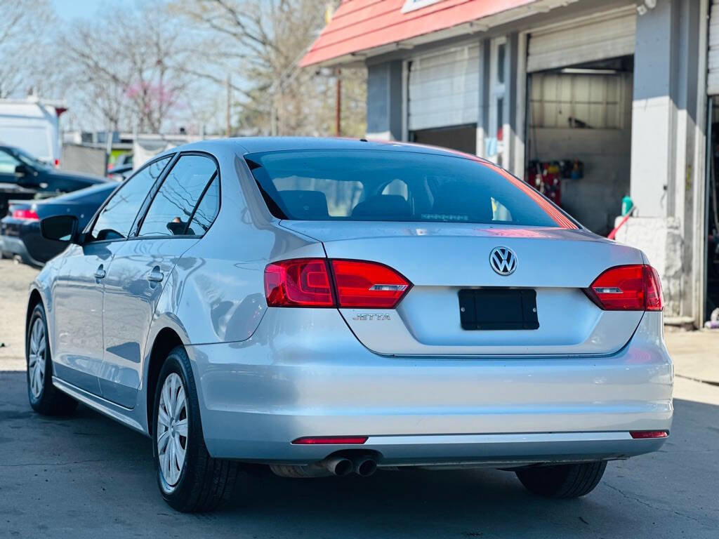 Used 2013 Volkswagen Jetta S image 6