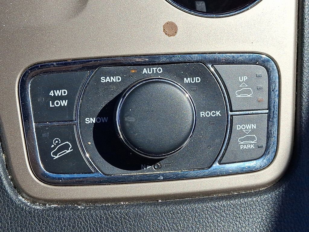 Used 2015 Jeep Grand Cherokee Overland image 19