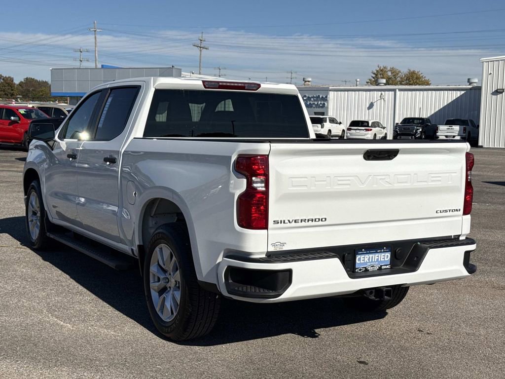 Used 2025 Chevrolet Silverado 1500 Custom image 5