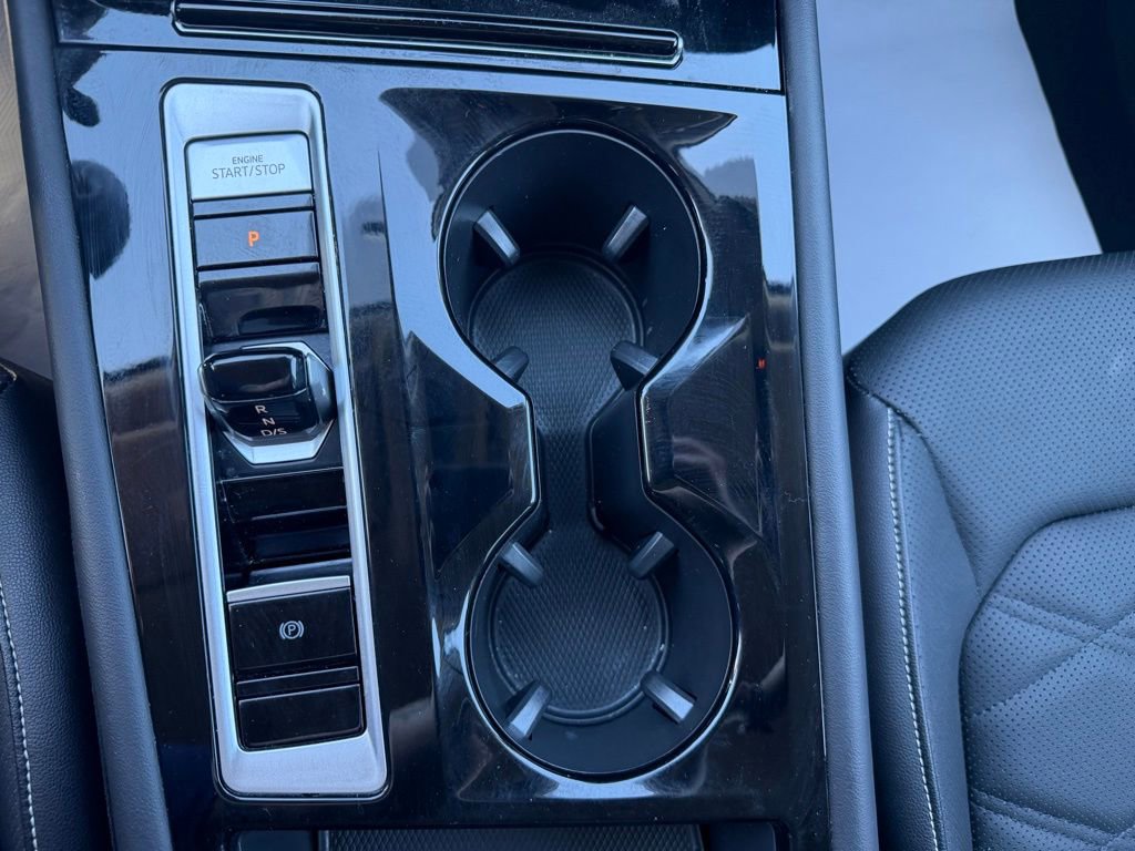 Used 2025 Volkswagen Atlas SE image 35