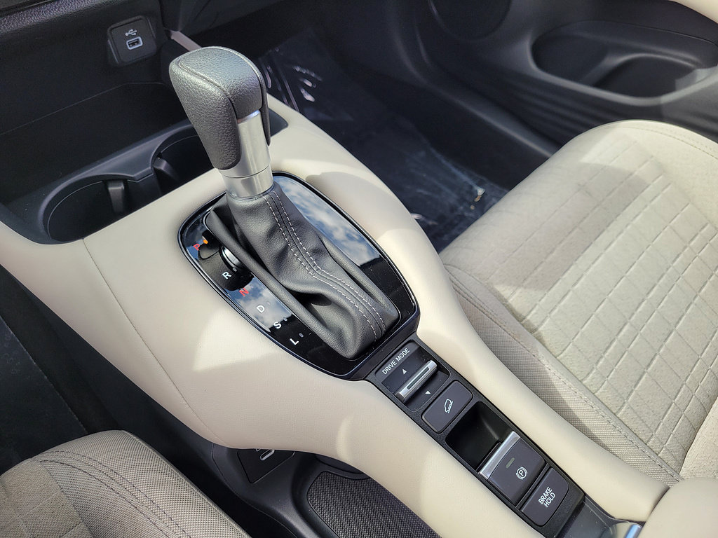 Used 2025 Honda HR-V LX image 29