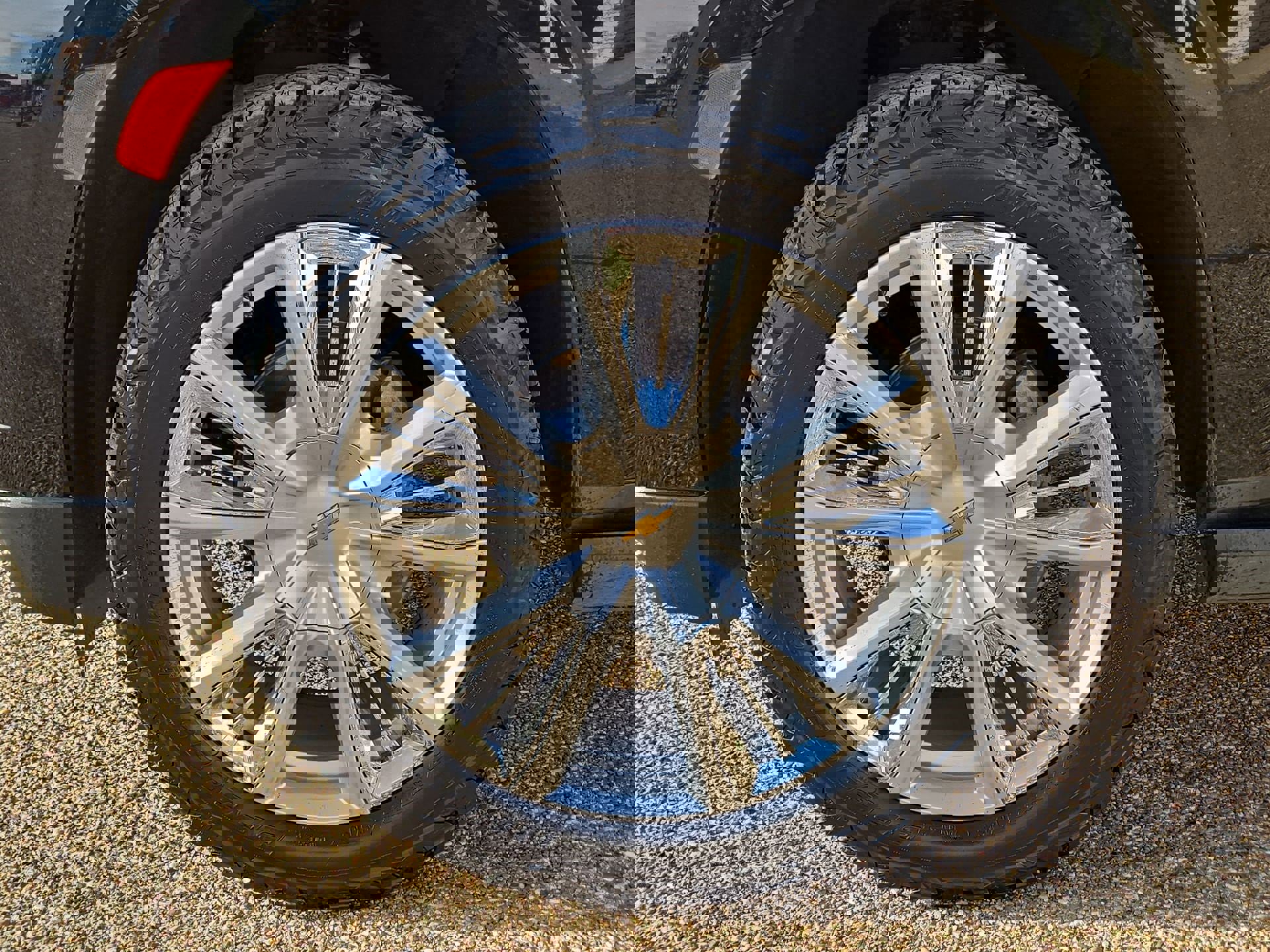 Used 2023 Chevrolet Tahoe High Country w/ Premium Package 2 image 11