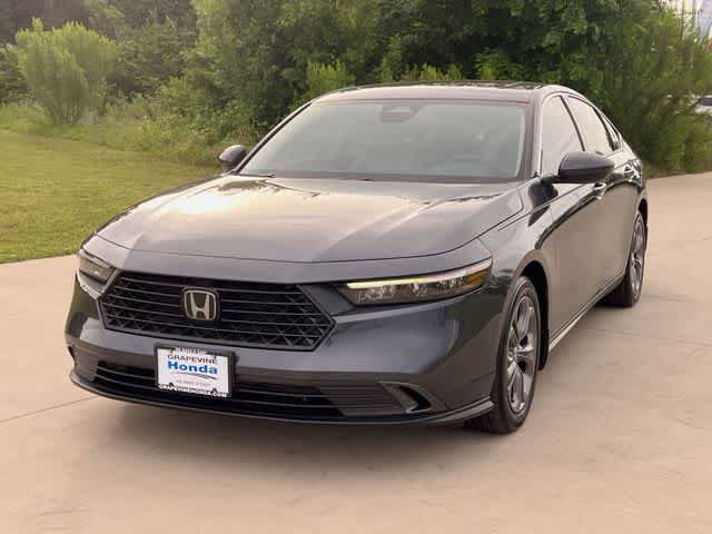 Used 2023 Honda Accord EX image 2