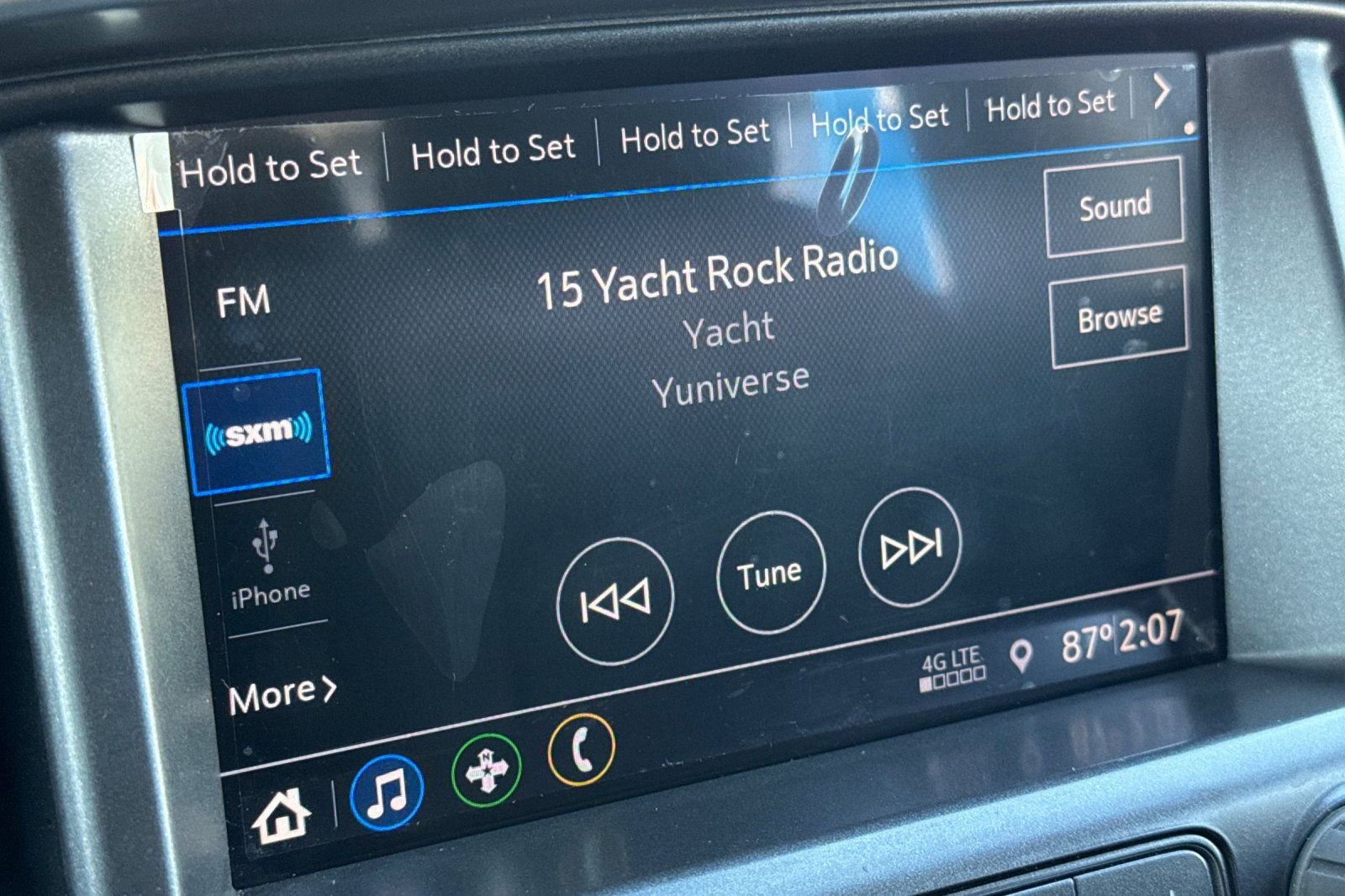 Used 2022 Chevrolet Colorado LT w/ Safety Package image 18