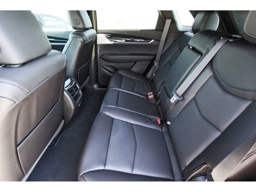 New 2025 Cadillac XT5 Premium Luxury image 7