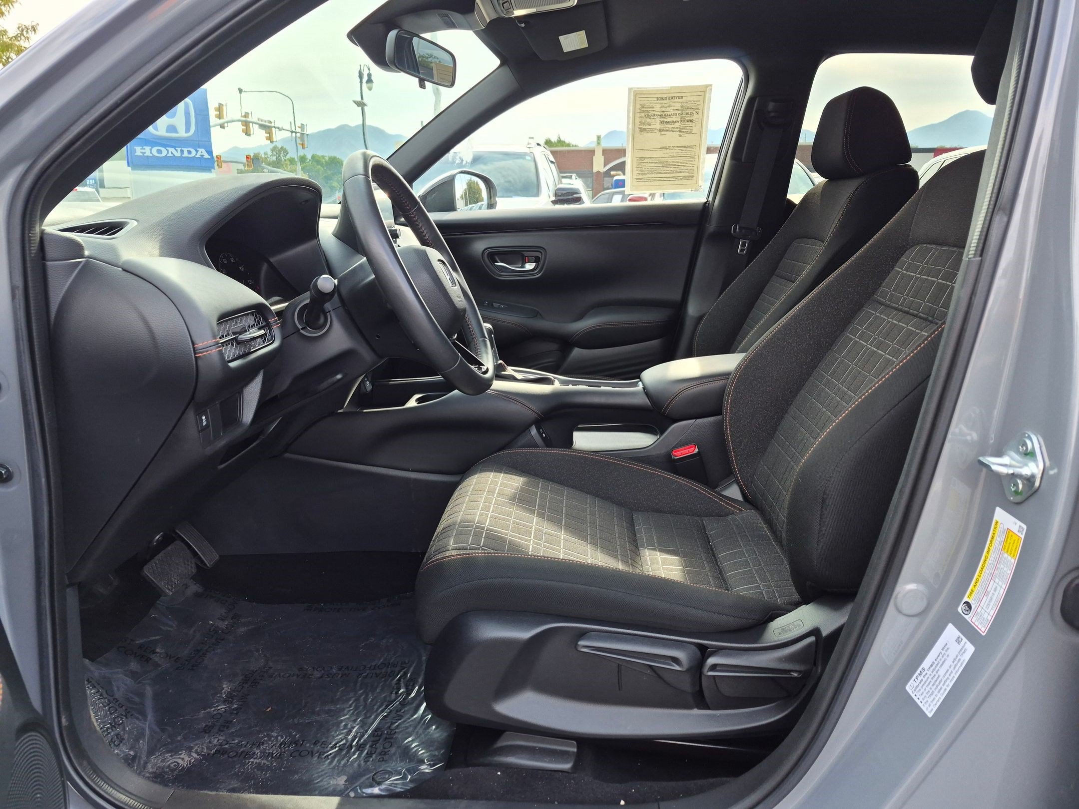 Used 2024 Honda HR-V Sport image 17