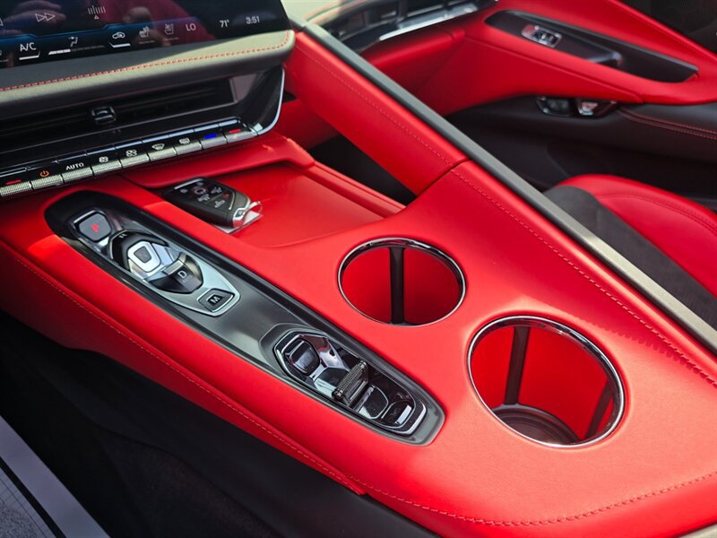 Used 2026 Chevrolet Corvette Z06 w/ Stealth Interior Trim Package RWD image 13