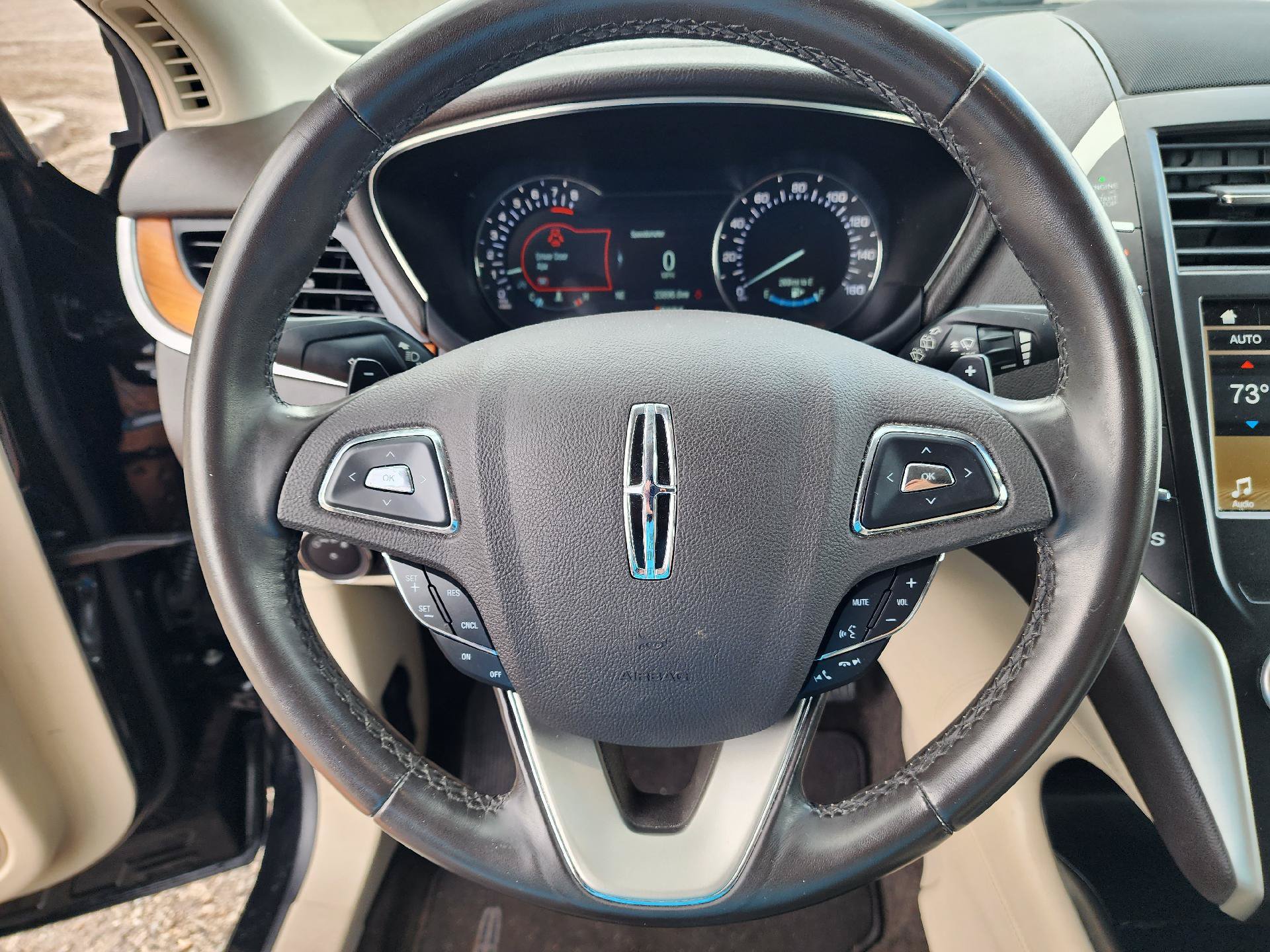Used 2019 Lincoln MKC Select w/ Select Plus Package FWD image 12