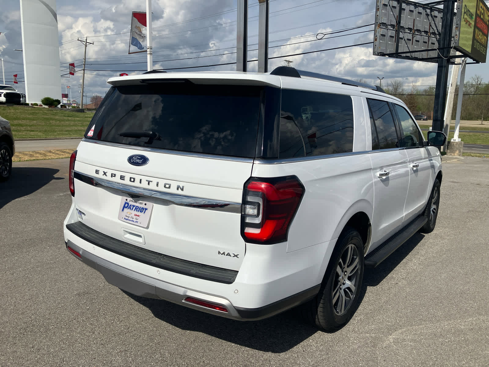 Used 2024 Ford Expedition Max Limited image 7