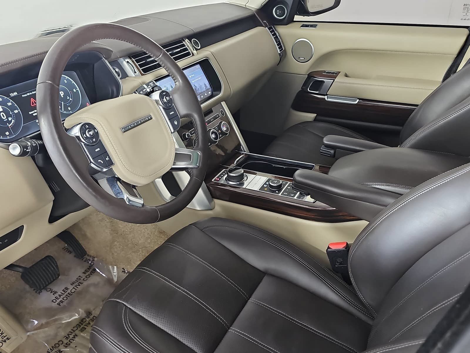 Used 2017 Land Rover Range Rover HSE AWD/4WD image 16