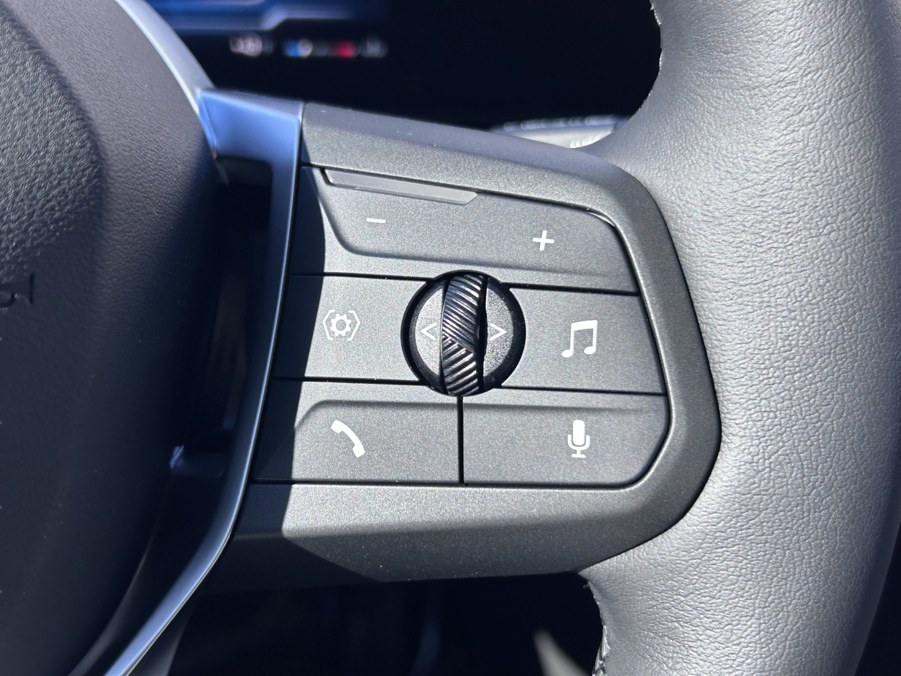 Used 2026 BMW X1 xDrive28i w/ Technology Package image 11