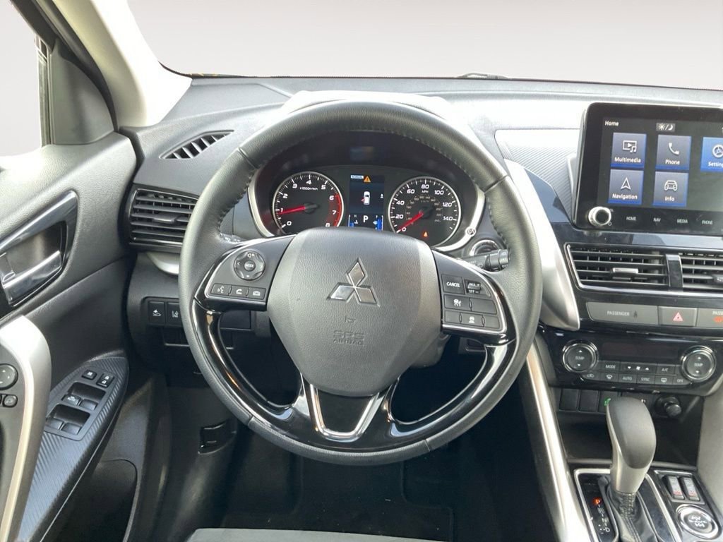 Used 2025 Mitsubishi Eclipse Cross AWD image 12