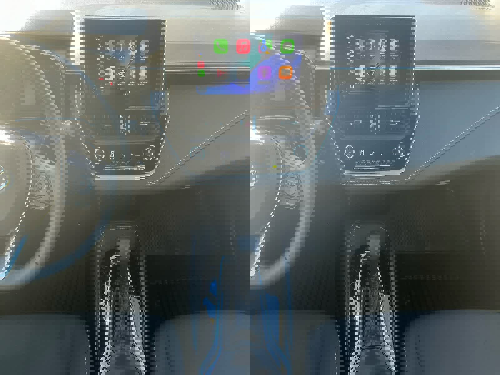 Used 2024 Toyota Corolla SE image 11