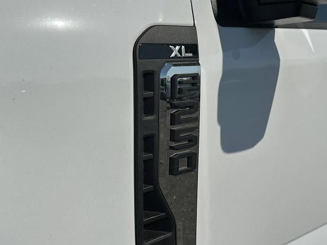 New 2025 Ford F250 XL w/ XL Off-Road Package image 22