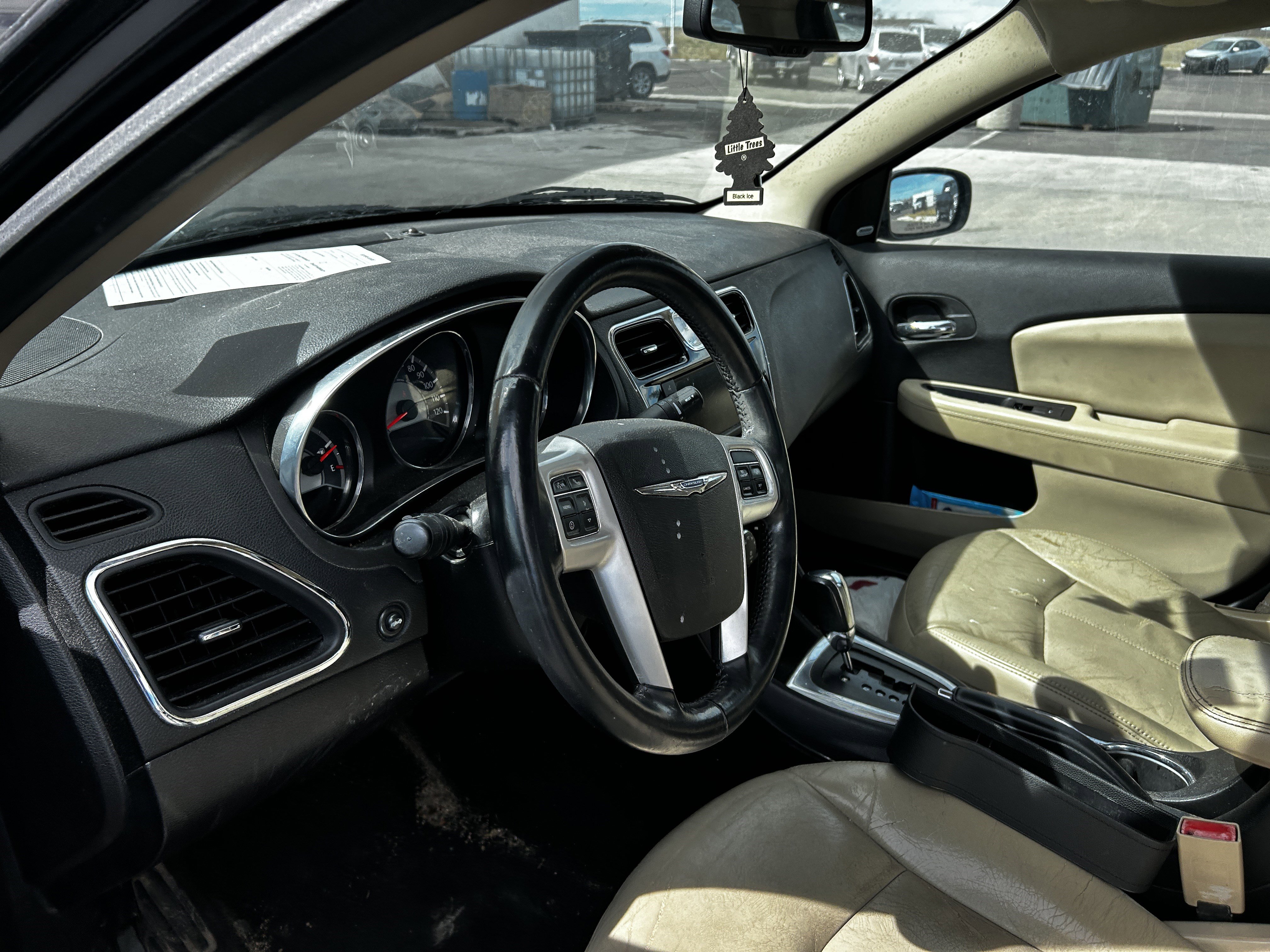 Used 2014 Chrysler 200 Limited w/ Sun/Sound Group image 10