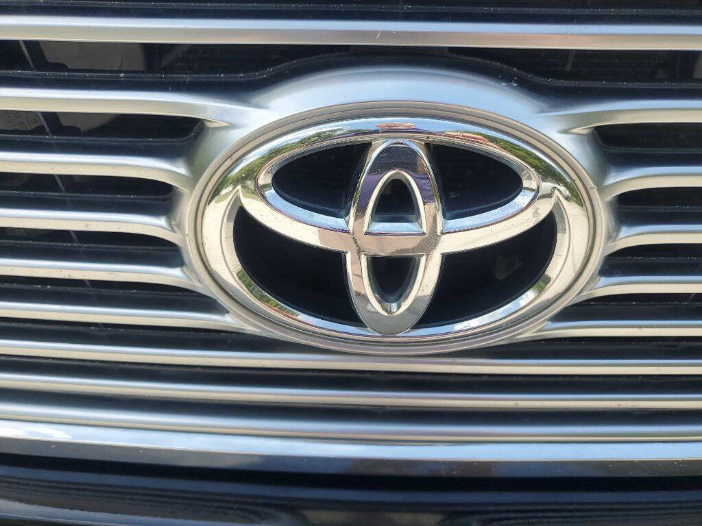 Used 2011 Toyota Tundra Limited image 11