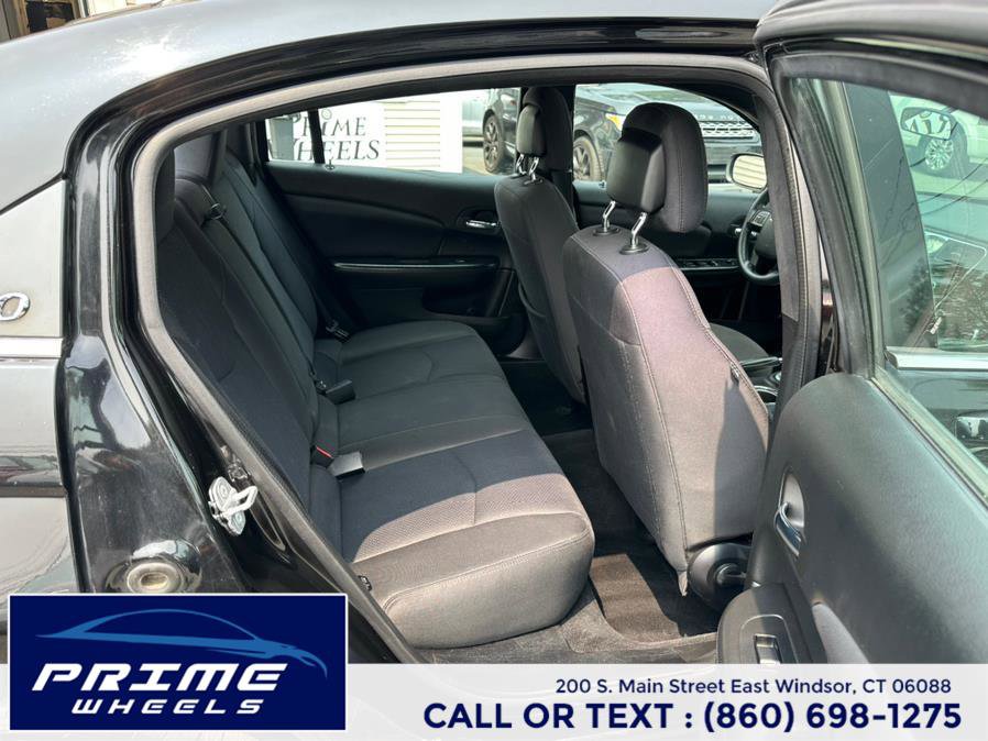 Used 2013 Chrysler 200 LX FWD image 9