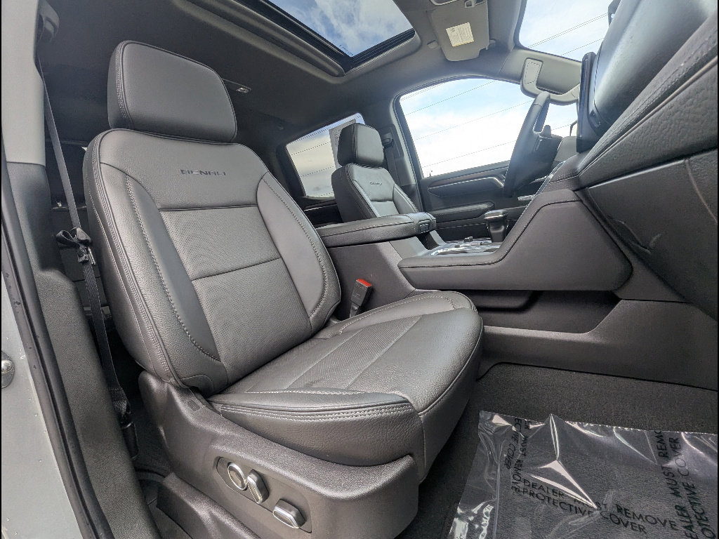 Used 2025 GMC Sierra 1500 Denali w/ Denali Reserve Package image 22