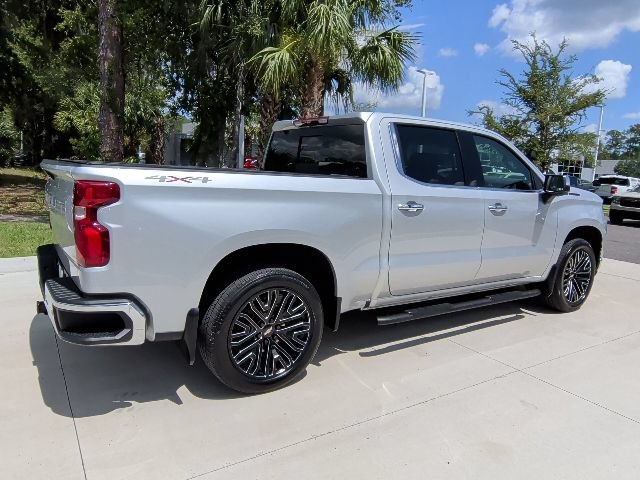 Used 2022 Chevrolet Silverado 1500 LTZ w/ Safety Package II AWD/4WD image 5