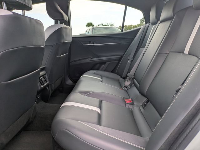 Used 2025 Toyota Camry SE AWD/4WD image 13