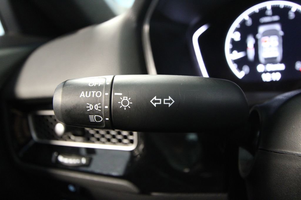 Used 2023 Honda Civic Sport image 12