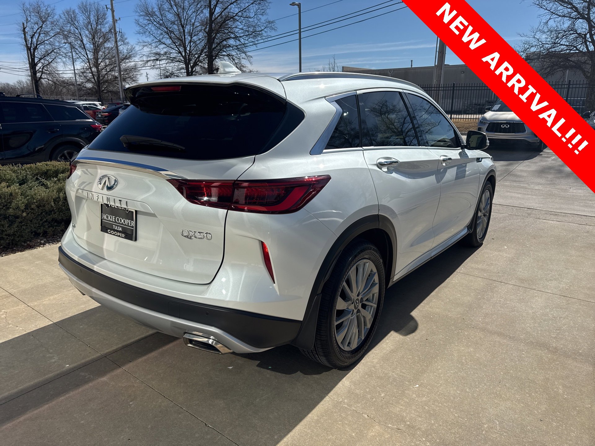 Certified 2023 INFINITI QX50 Luxe image 6