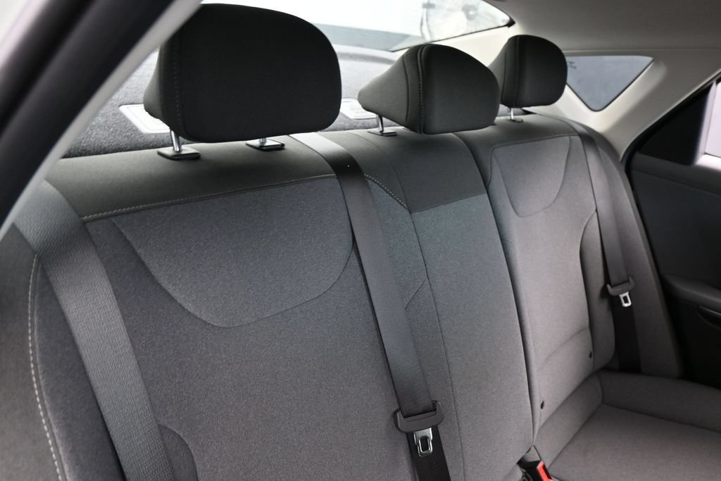 Used 2025 Kia K4 FWD image 35