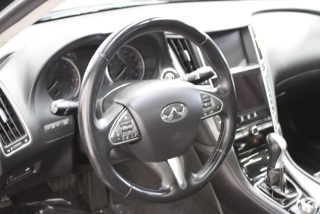 Used 2015 INFINITI Q50 w/ Moonroof Package RWD image 12