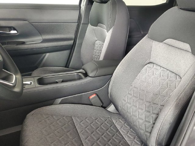New 2026 Nissan Kicks SV w/ Cold Weather Package FWD image 29