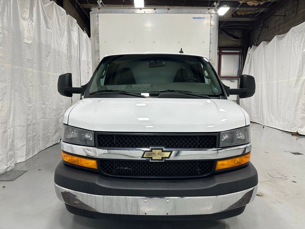 Used 2022 Chevrolet Express 3500 w/ Power Convenience Package image 2