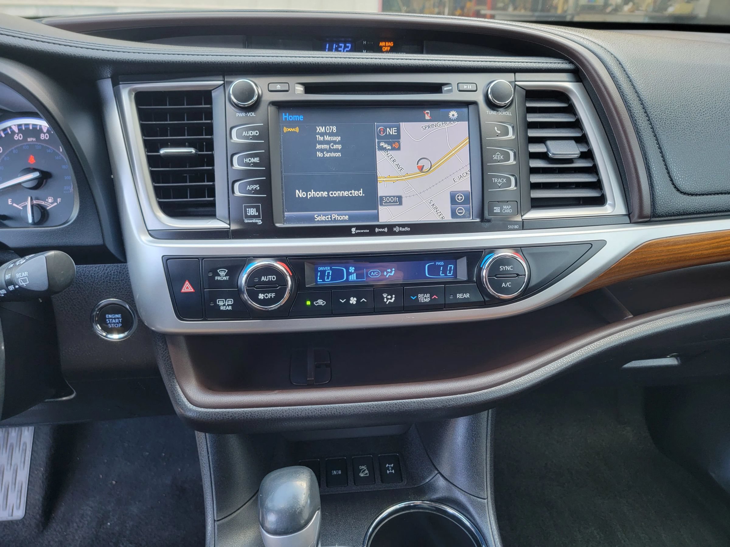 Used 2017 Toyota Highlander AWD V6 image 24