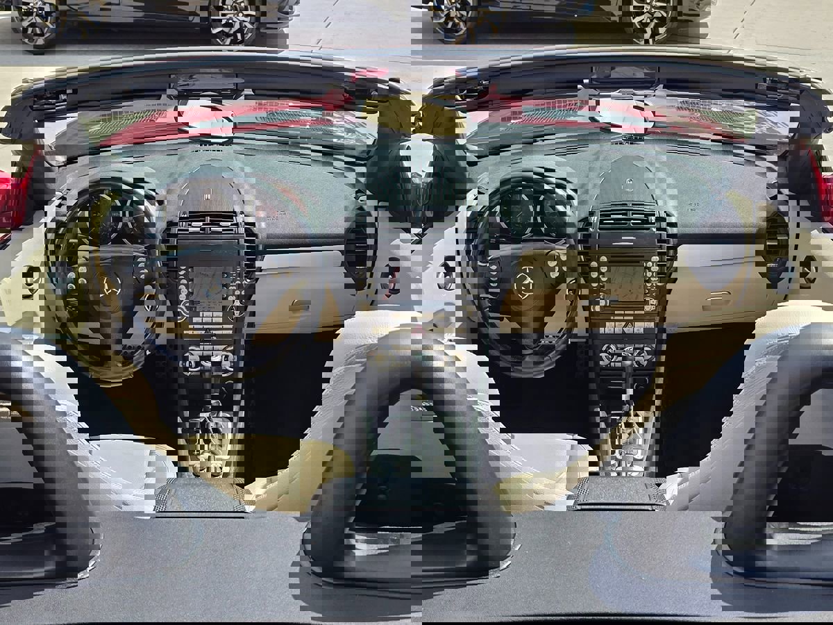 Used 2005 Mercedes-Benz SLK 350 image 18