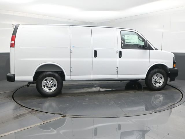 New 2026 Chevrolet Express 2500 w/ Driver Convenience Package image 16