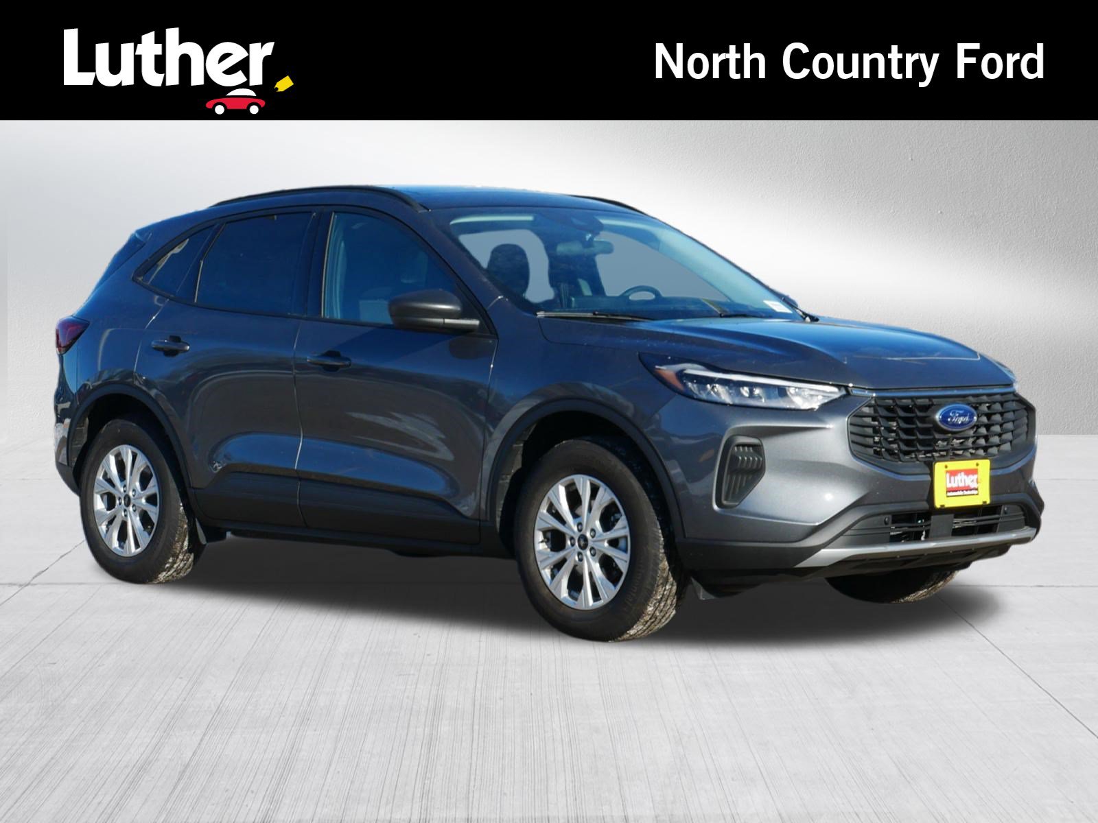 Used 2025 Ford Escape Active w/ Active Premium Tech Pack AWD/4WD image 1