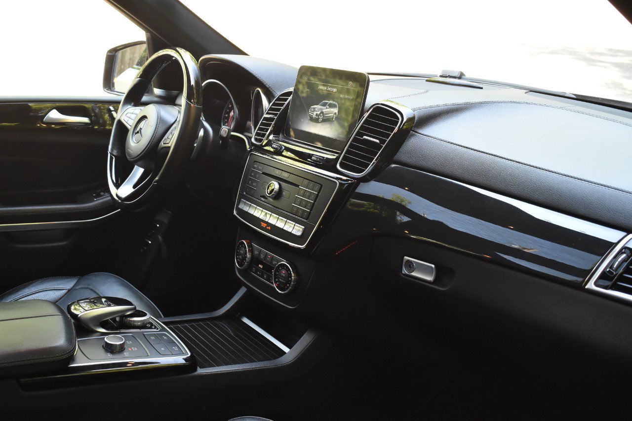 Used 2019 Mercedes-Benz GLS 550 4MATIC w/ Driver Assistance Package image 24