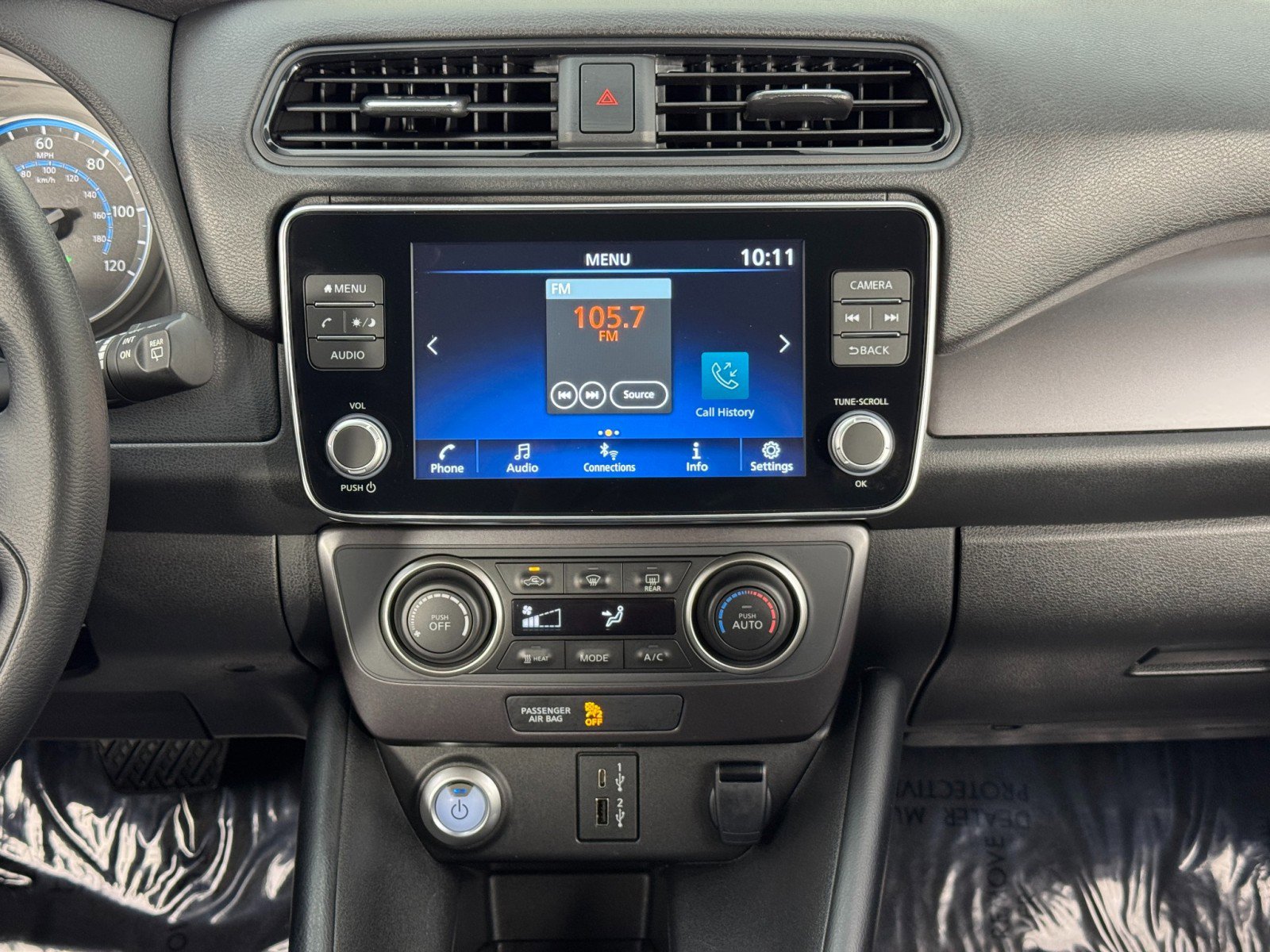 Used 2025 Nissan Leaf S image 21