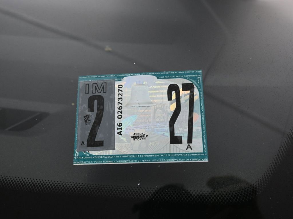 Used 2022 Ford F150 Lightning Lariat w/ Equipment Group 511A High image 9