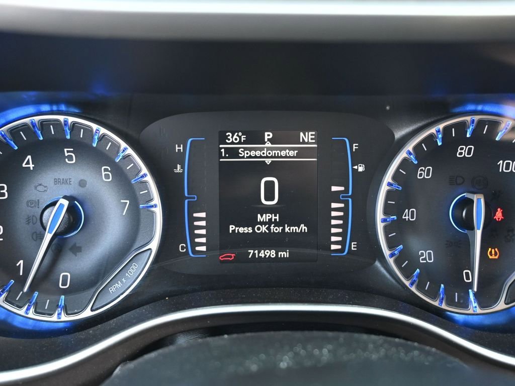 Used 2023 Chrysler Voyager LX image 16