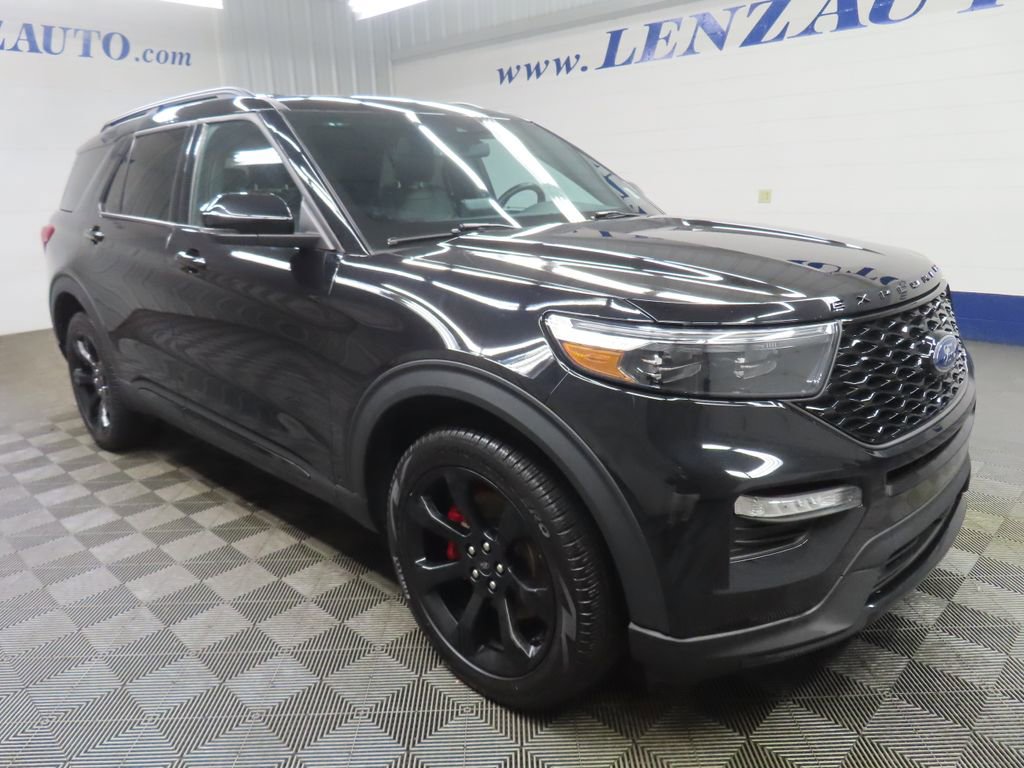 Used 2024 Ford Explorer ST w/ Technology Package AWD/4WD image 3