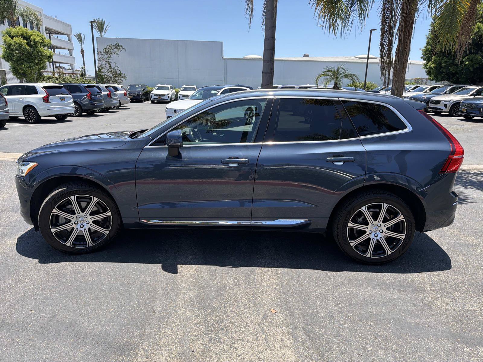 Used 2020 Volvo XC60 T6 Inscription w/ Protection Package Premier AWD/4WD image 8